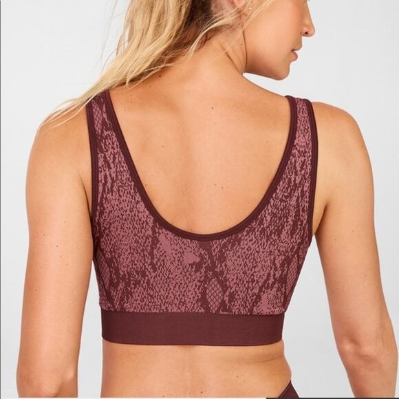 Fabletics Cherry Mocha Snakeskin Animal Print‎ Sports Bra Top Size Medium - Picture 2 of 6